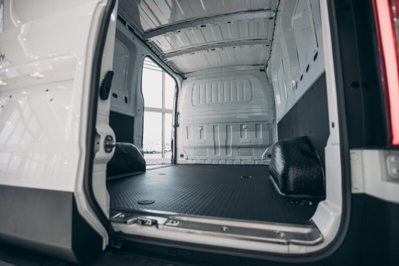 Maxus Deliver 9 – Brand New