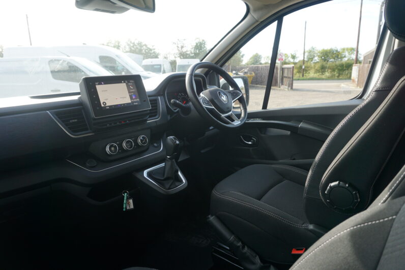 Renault Trafic Crew Cab