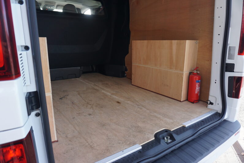 Renault Trafic Crew Cab