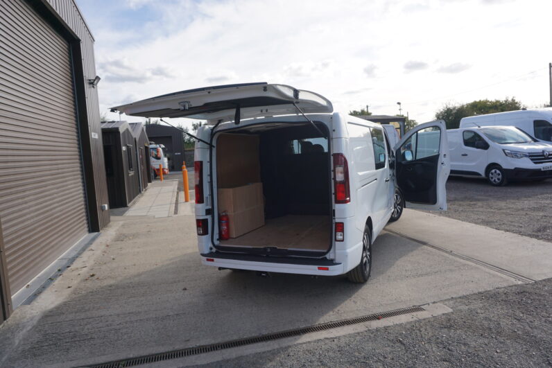 Renault Trafic Crew Cab
