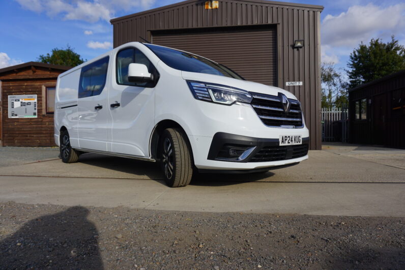 Renault Trafic Crew Cab