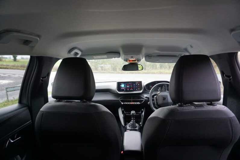 Peugeot 208 PureTech 1.2 GT