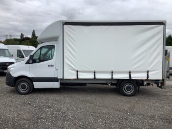 Mercedes Benz Sprinter Luton curtainsider with tail lift