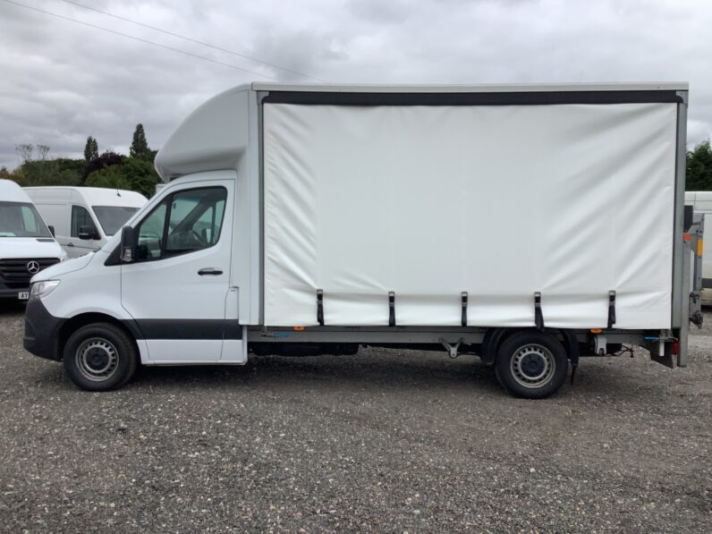 Mercedes Benz Sprinter Luton curtainsider with tail lift