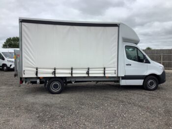Mercedes Benz Sprinter Luton curtainsider with tail lift