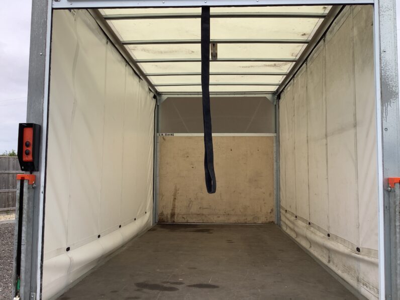 Mercedes Benz Sprinter Luton curtainsider with tail lift