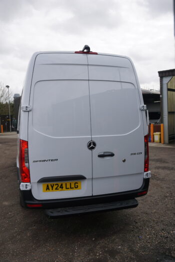 MERCEDES SPRINTER L3H2 PROFESSIONAL