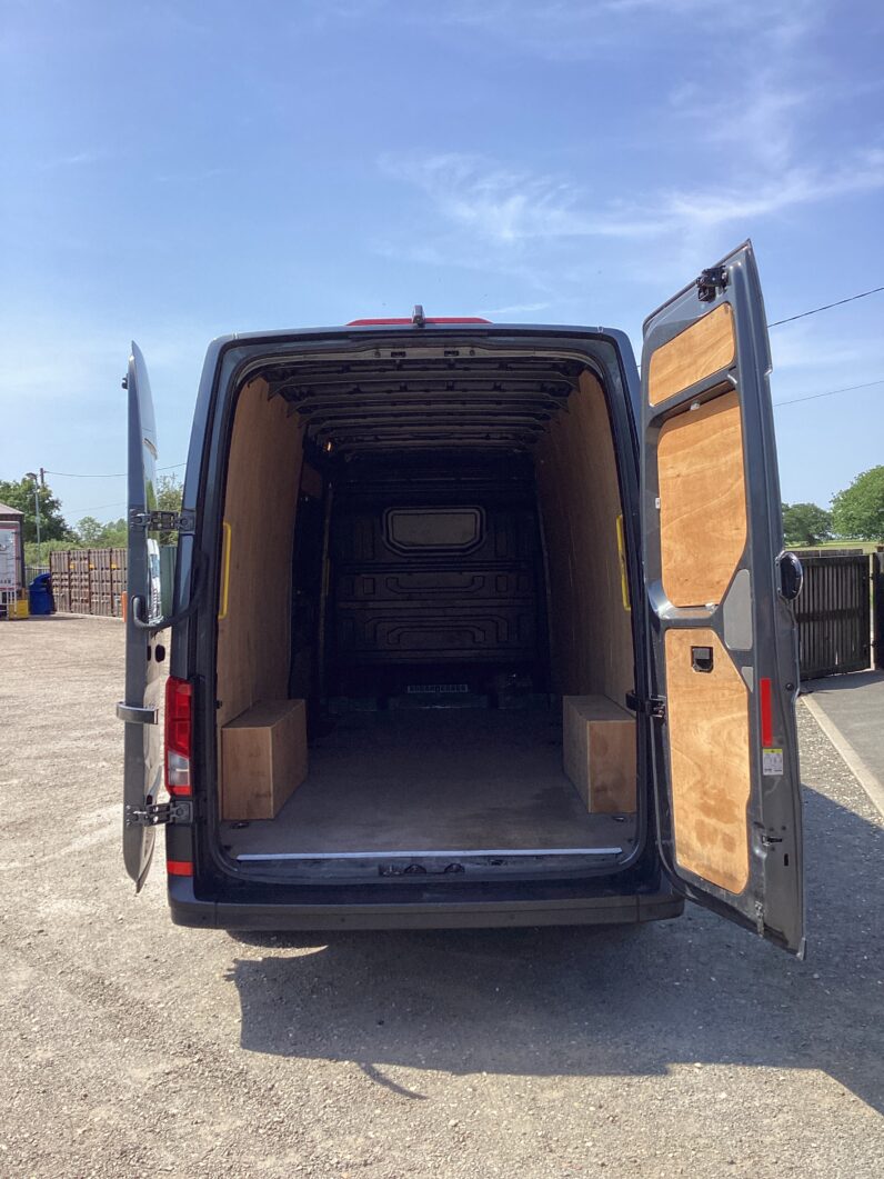 Volkswagen Crafter FWD LWB