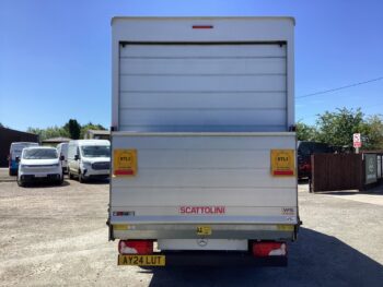 Mercedes Sprinter Luton with Tail Lift – Curtain Side & Solid Side