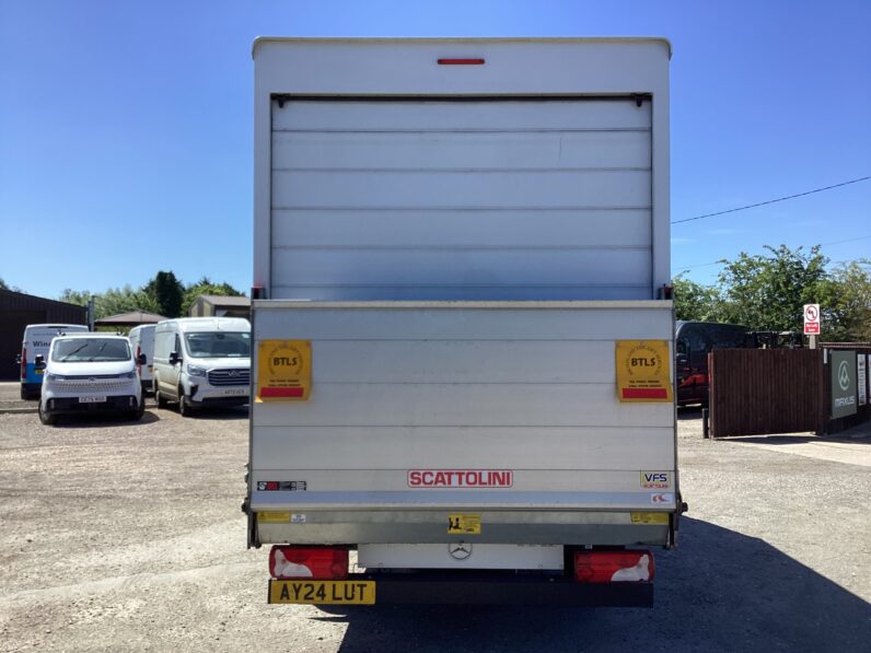 Mercedes Sprinter Luton with Tail Lift – Curtain Side & Solid Side