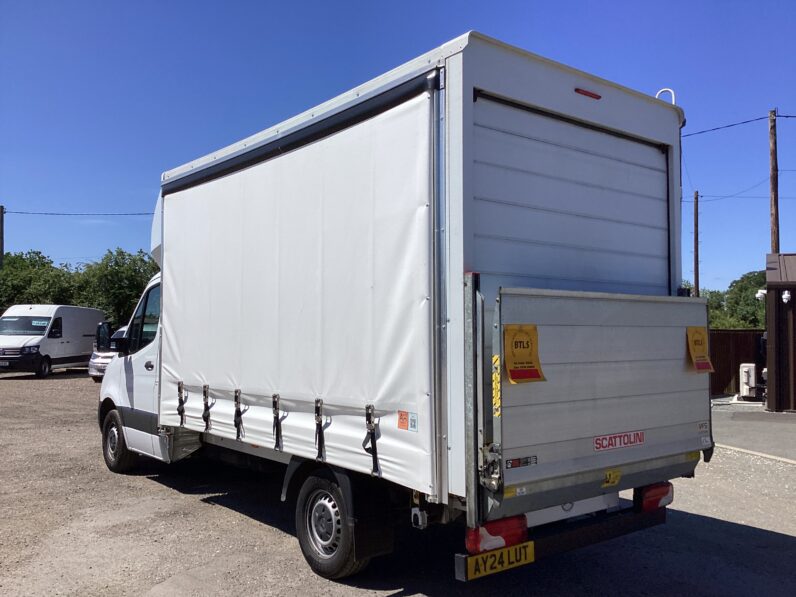Mercedes Sprinter Luton with Tail Lift – Curtain Side & Solid Side