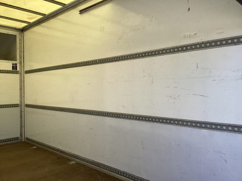Mercedes Sprinter Luton with Tail Lift – Curtain Side & Solid Side