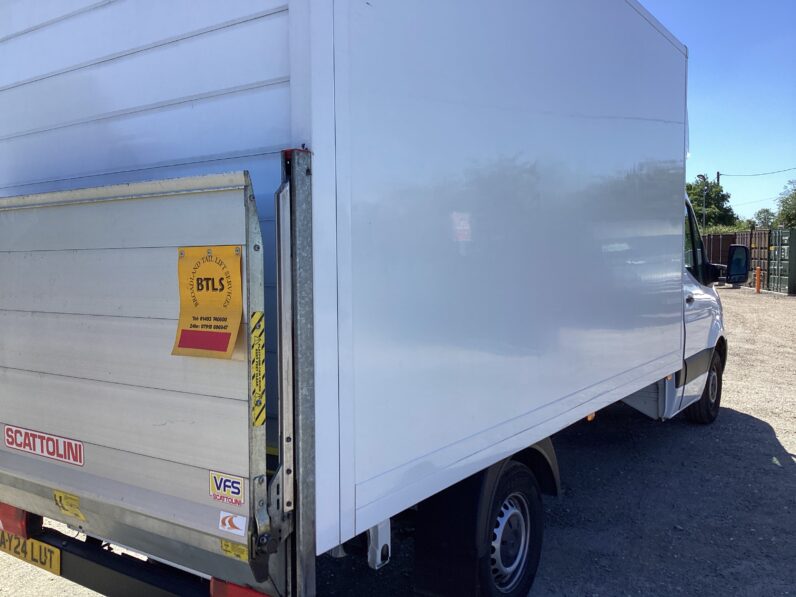 Mercedes Sprinter Luton with Tail Lift – Curtain Side & Solid Side