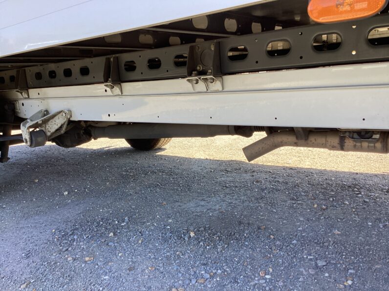 Mercedes Sprinter Luton with Tail Lift – Curtain Side & Solid Side