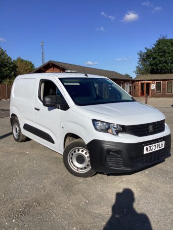 Peugeot Partner 1.5 BlueHDi Professional Premium+ SWB