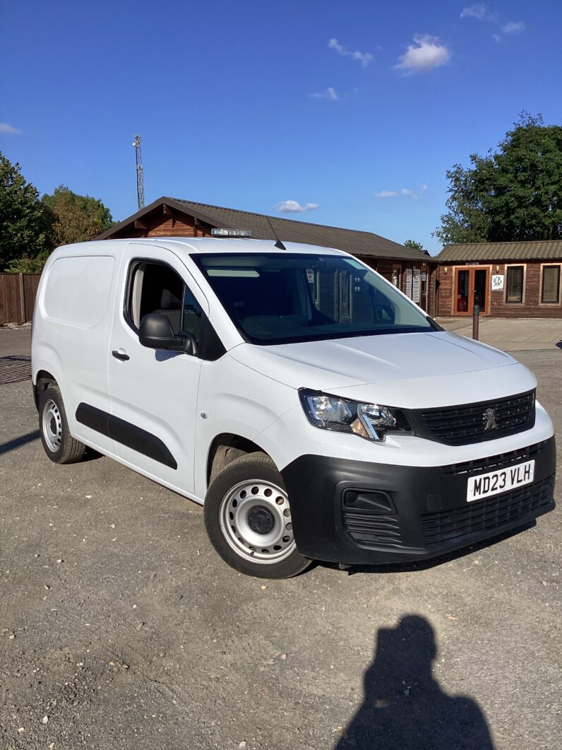 Peugeot Partner 1.5 BlueHDi Professional Premium+ SWB