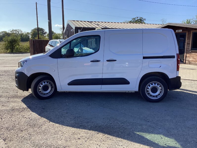Peugeot Partner 1.5 BlueHDi Professional Premium+ SWB