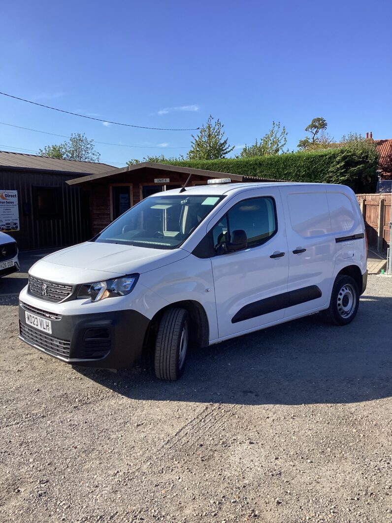 Peugeot Partner 1.5 BlueHDi Professional Premium+ SWB