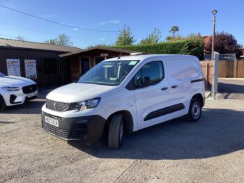 Peugeot Partner 1.5 BlueHDi Professional Premium+ SWB