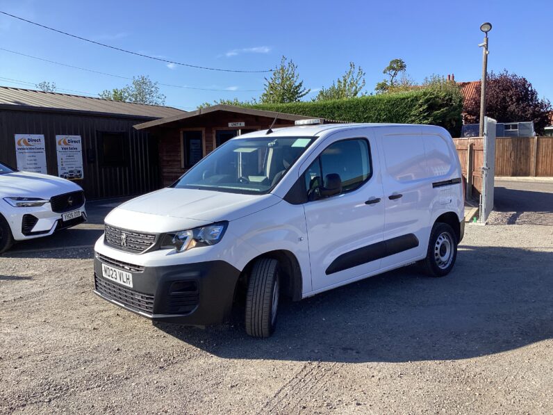 Peugeot Partner 1.5 BlueHDi Professional Premium+ SWB