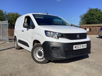 Peugeot Partner 1.5 BlueHDi Professional Premium+ SWB