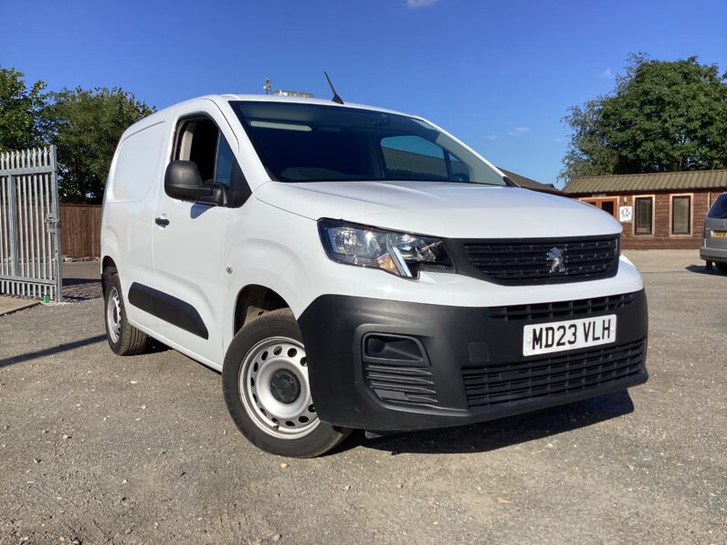 Peugeot Partner 1.5 BlueHDi Professional Premium+ SWB