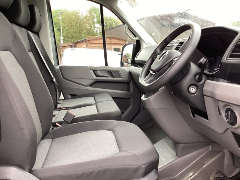 Volkswagen Crafter 2.0TDI CR35 Automatic LWB Trend line