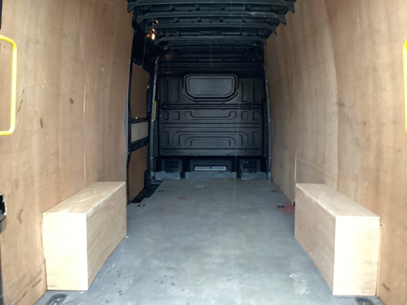 Volkswagen Crafter 2.0TDI CR35 Automatic LWB Trend line