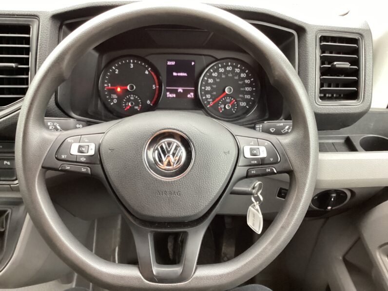 Volkswagen Crafter 2.0TDI CR35 Automatic LWB Trend line
