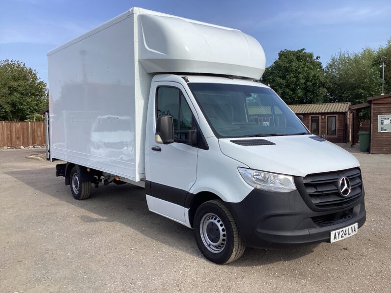 Mercedes-Benz Sprinter 315 L3 Progressive Luton Van