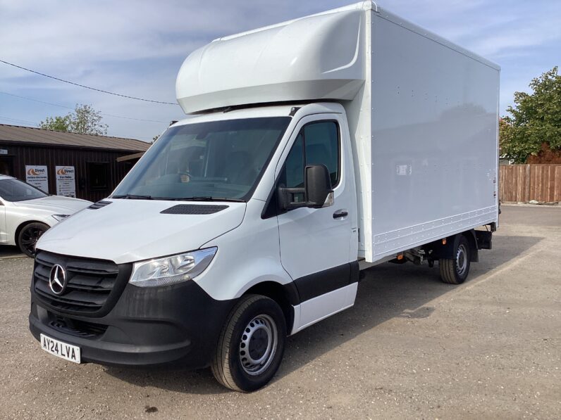 Mercedes-Benz Sprinter 315 L3 Progressive Luton Van
