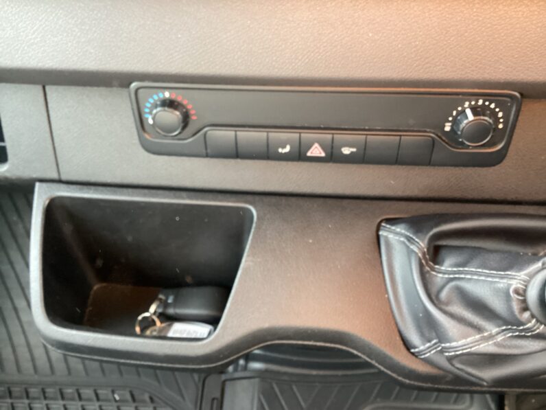 Mercedes-Benz Sprinter 315 L3 Progressive Luton Van