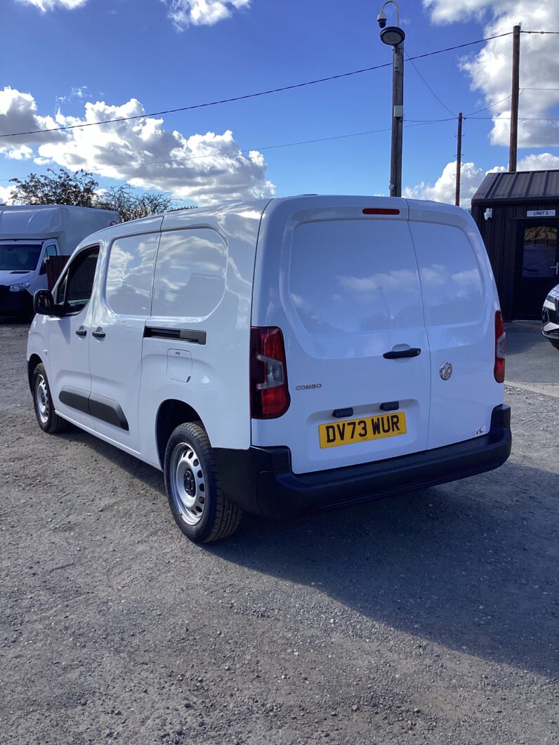 Vauxhall Combo 1.5 Turbo D 2300 Prime L2 H1