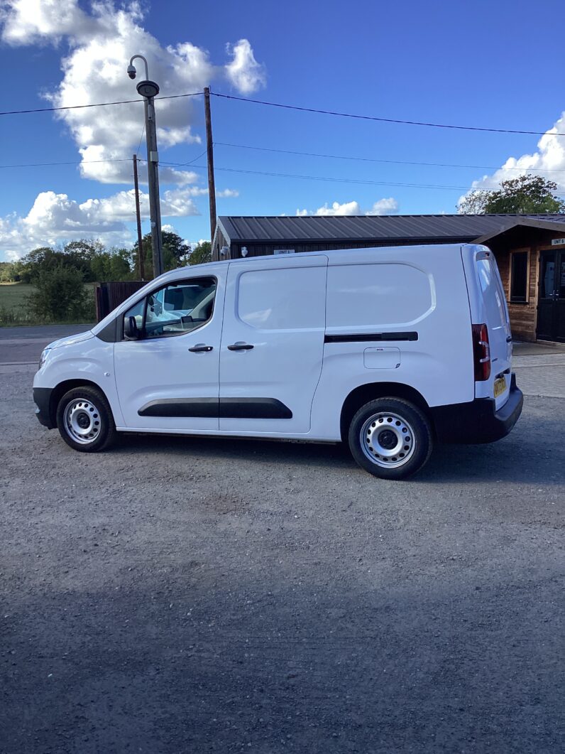 Vauxhall Combo 1.5 Turbo D 2300 Prime L2 H1