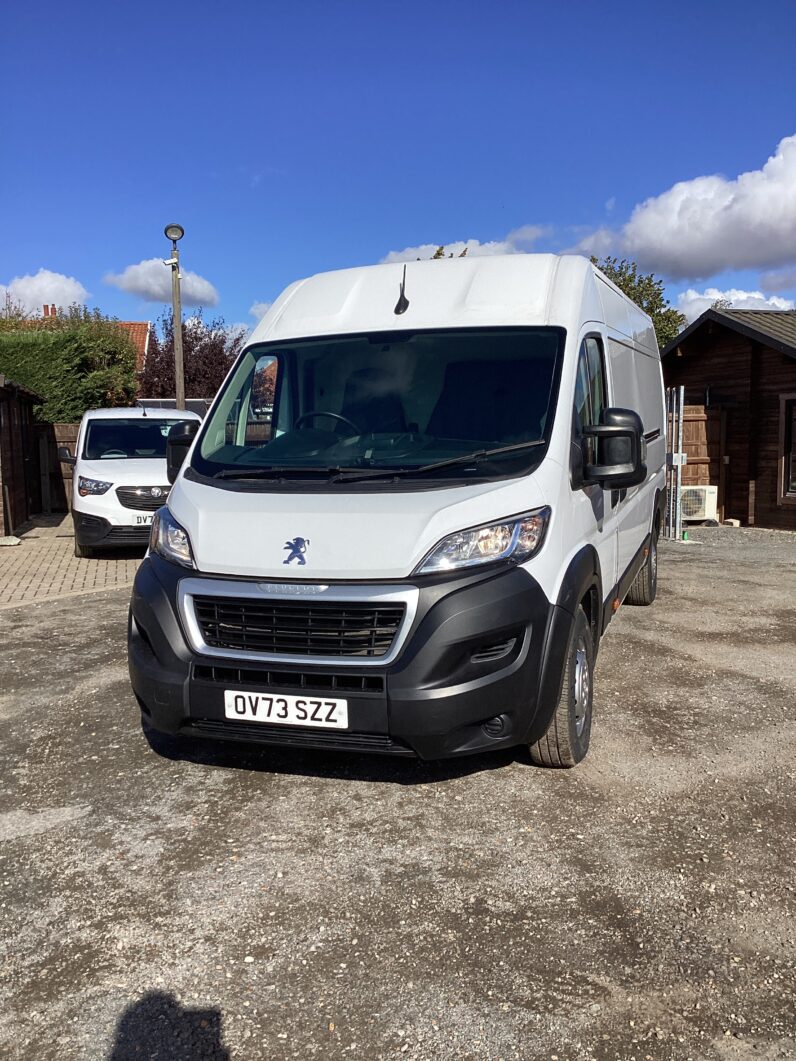 Peugeot Boxer 2.2 BlueHDi 435 Professional Premium + L4 High Roof Euro 6 (s/s) 5dr
