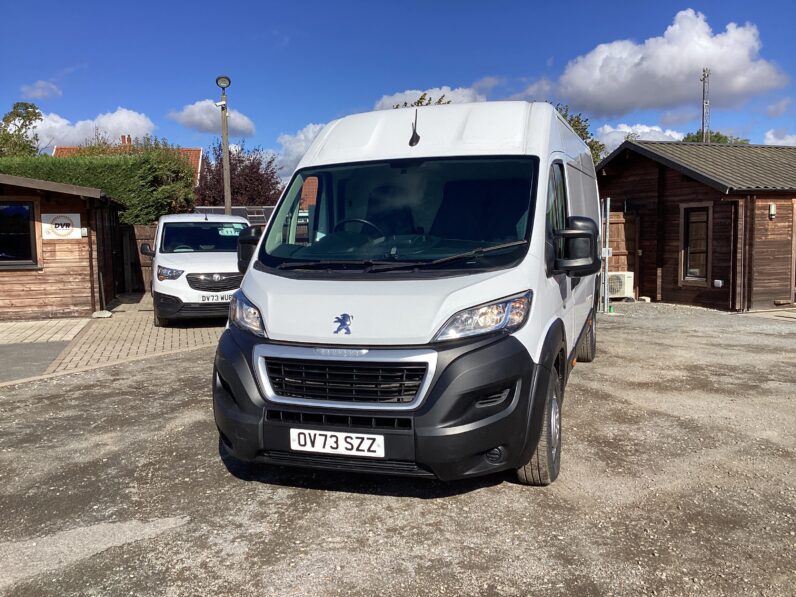 Peugeot Boxer 2.2 BlueHDi 435 Professional Premium + L4 High Roof Euro 6 (s/s) 5dr