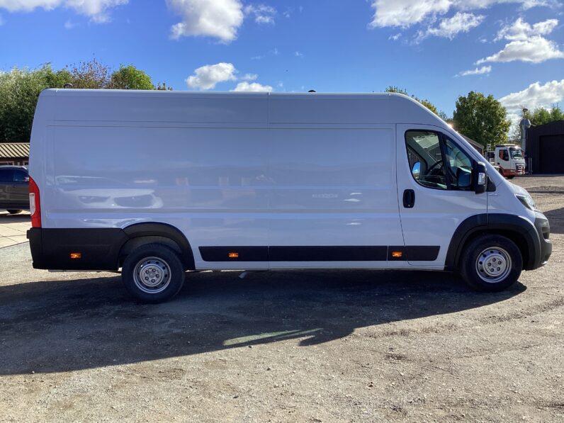 Peugeot Boxer 2.2 BlueHDi 435 Professional Premium + L4 High Roof Euro 6 (s/s) 5dr