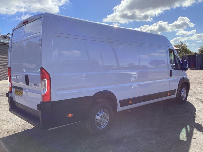 Peugeot Boxer 2.2 BlueHDi 435 Professional Premium + L4 High Roof Euro 6 (s/s) 5dr