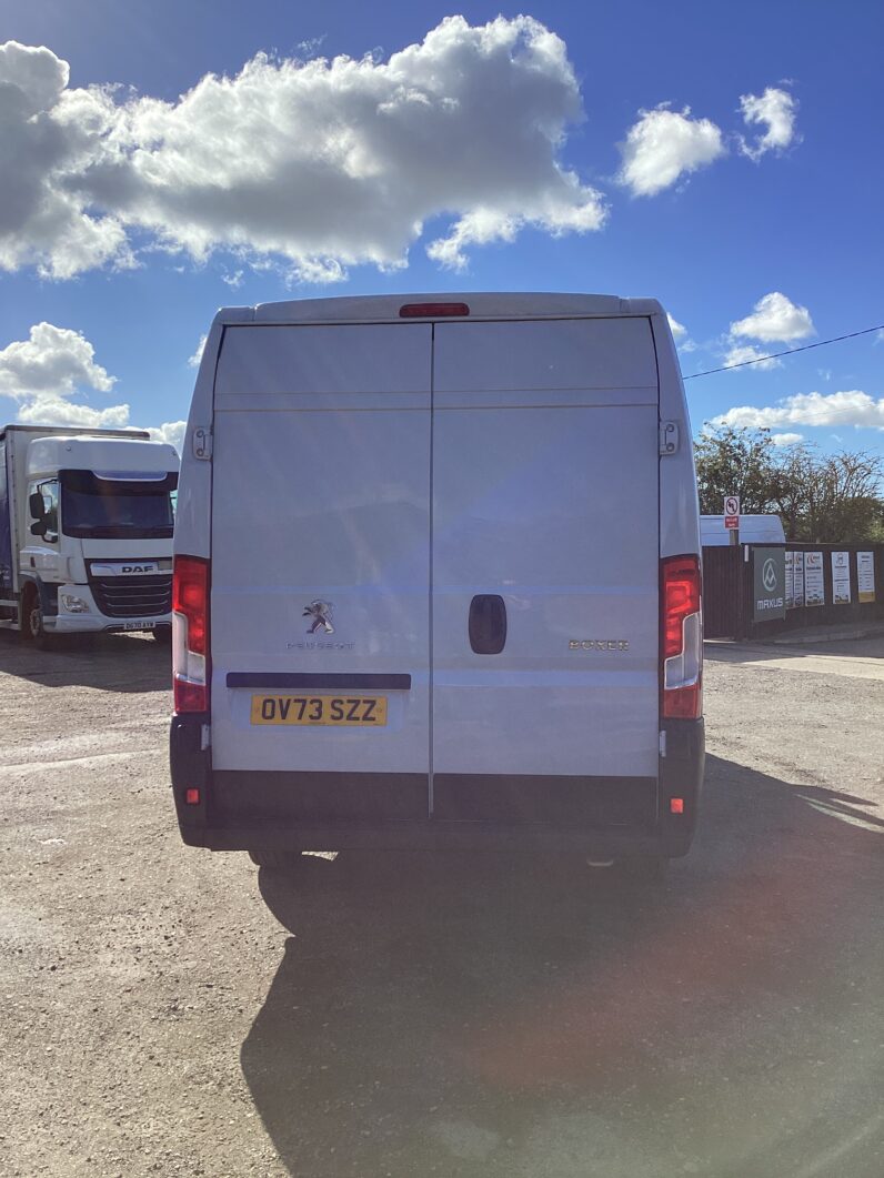 Peugeot Boxer 2.2 BlueHDi 435 Professional Premium + L4 High Roof Euro 6 (s/s) 5dr