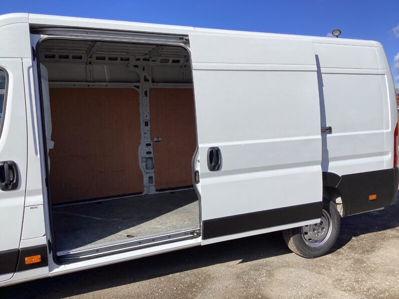 Peugeot Boxer 2.2 BlueHDi 435 Professional Premium + L4 High Roof Euro 6 (s/s) 5dr