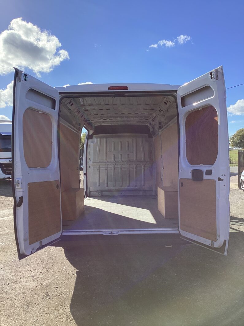 Peugeot Boxer 2.2 BlueHDi 435 Professional Premium + L4 High Roof Euro 6 (s/s) 5dr