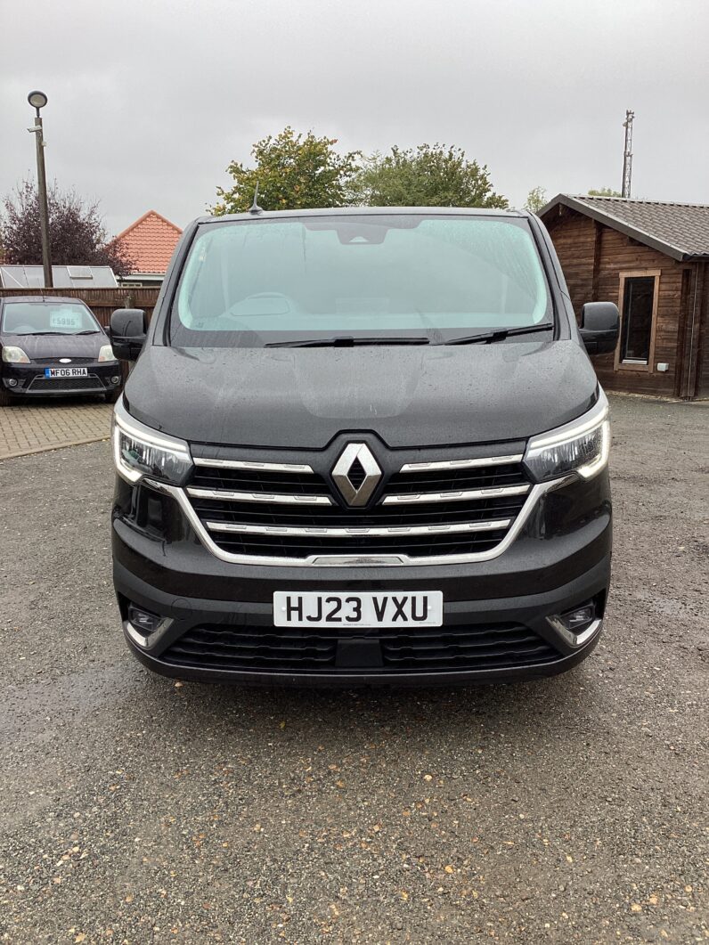 Renault Trafic 2.0 dCi Blue LL30 Sport+ Crew Van L2 H1 Euro 6 (s/s) 6dr