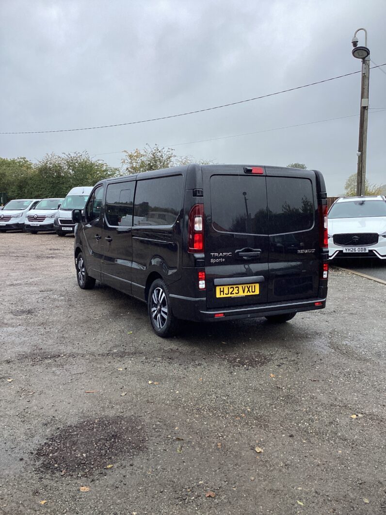 Renault Trafic 2.0 dCi Blue LL30 Sport+ Crew Van L2 H1 Euro 6 (s/s) 6dr