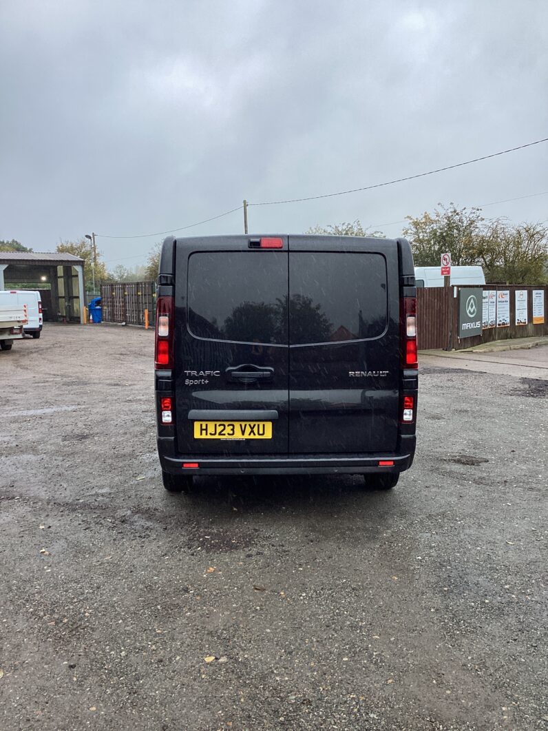 Renault Trafic 2.0 dCi Blue LL30 Sport+ Crew Van L2 H1 Euro 6 (s/s) 6dr