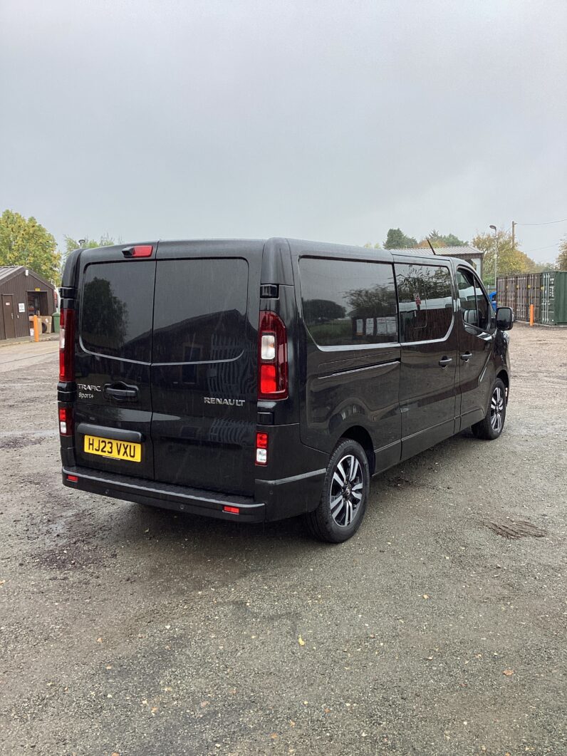 Renault Trafic 2.0 dCi Blue LL30 Sport+ Crew Van L2 H1 Euro 6 (s/s) 6dr